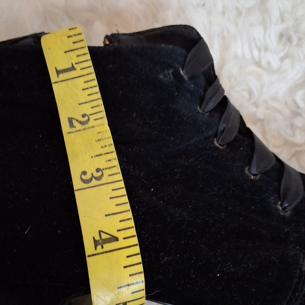 Expressions Black Velveteen Granny Ankle Boots 9.5 - Picture 13 of 16